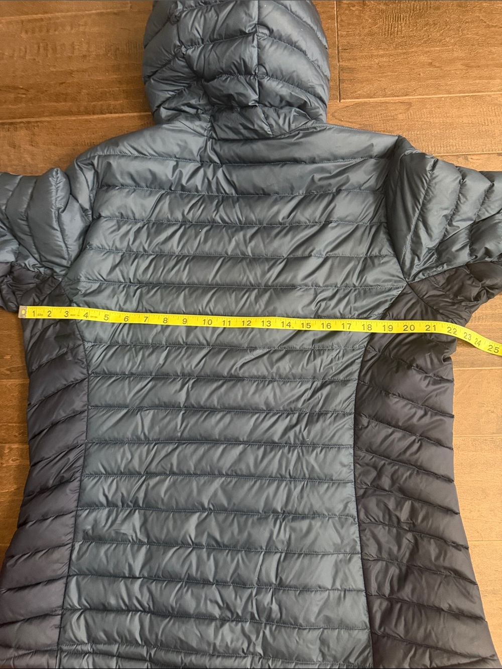 Mountain Hardwear Women's Two-Tone Hooded Down Puffer — Slate Blue & Navy - Picture 8 of 9